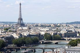 Seine_and_Eiffel_Tower_from_Tour_Saint_Jacques_2013-08